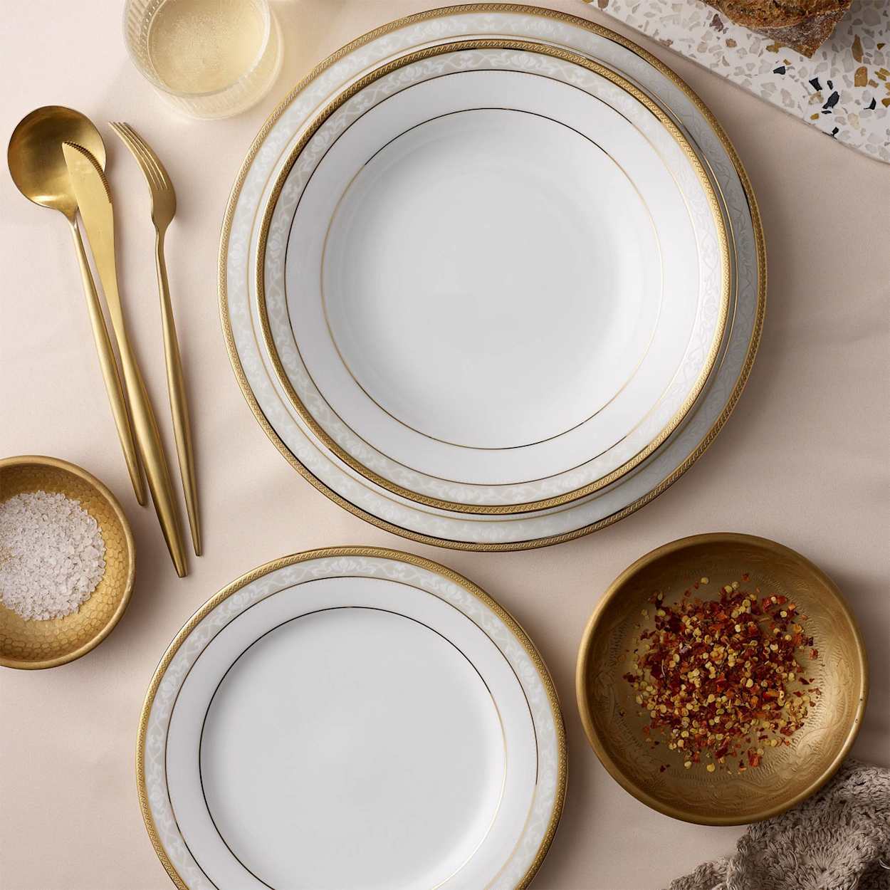 Noritake Hampshire Gold Plate 16cm Set of 4 | Kitchen Warehouse
